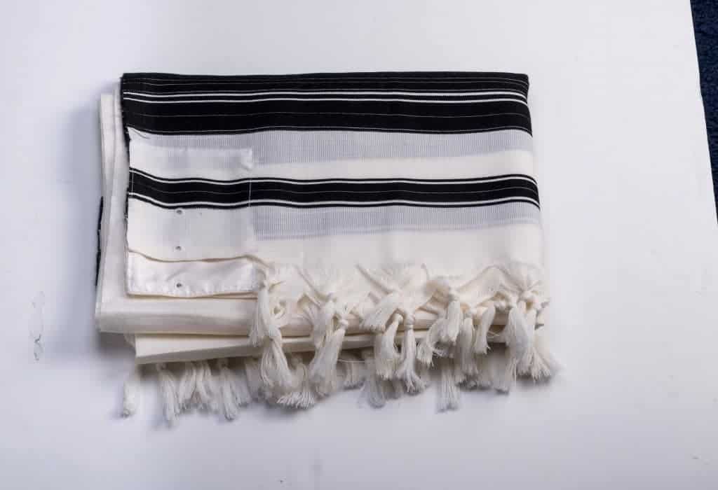 Wool Tallis - Chabad Lightweight (Pe'er Kal)